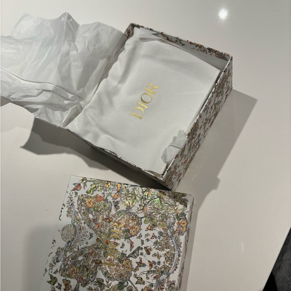 Authentic Dior passport holder- brand new - Picture 2 of 6